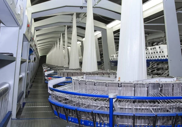 Textile industry - spinning machine in a factory — Stock Photo, Image