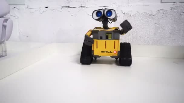 俄罗斯联邦伏尔加格勒 2017年4月3日 机器人沃尔勒模型在人工智能展览上的展示 — 图库视频影像