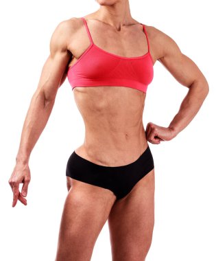 Beyaz arka planda kaslı bir kadın, izole.