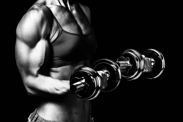 Barbell, siyahta izole uygun kadınla — Stok fotoğraf