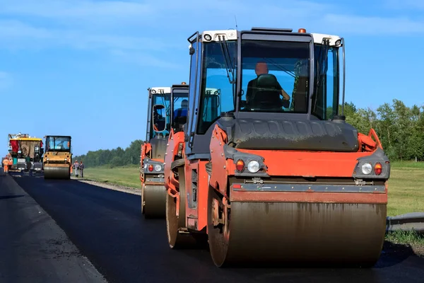 Road rollers in action — Stock Photo, Image