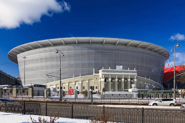 Jekatěrinburg, Rusko 09 březen 2018. Výstavba nového stadionu pro fotbalové mistrovství světa 2018 (fotbal). — Stock fotografie