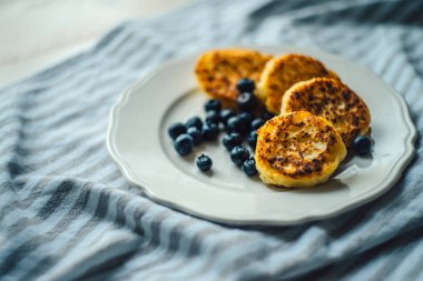 lezzetli ev yapımı peynir krep