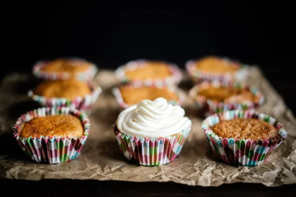 Baking Oatmeal Homemade  cupcakes — Stock Photo, Image