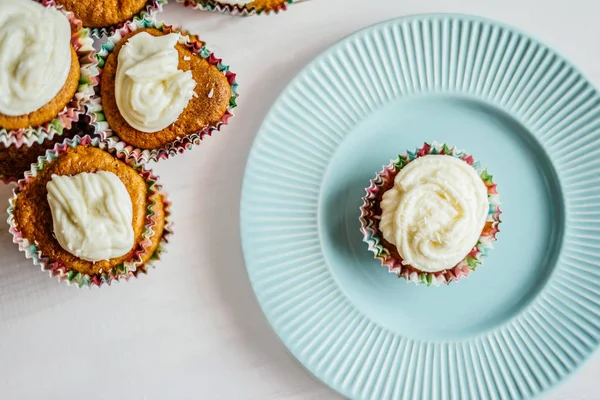 Havermout zelfgemaakte cupcakes bakken — Stockfoto