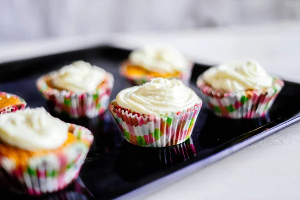 Baking Oatmeal Homemade  cupcakes — Stock Photo, Image