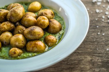 Kanarya patates (Papas arrugas)