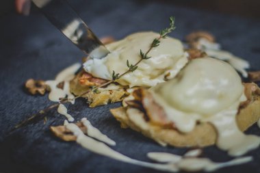 lezzetli Yumurta Benedict