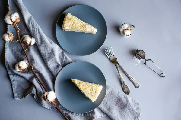 Twee stukken van cake — Stockfoto