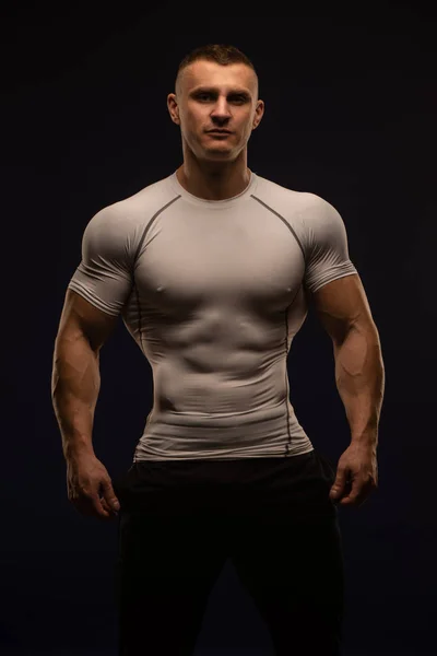 Sportowy model mężczyzna — Zdjęcie stockowe