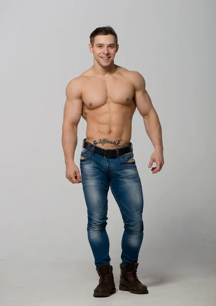 Jonge bodybuilder — Stockfoto