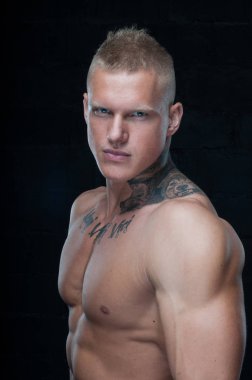 vücut geliştirmeci portresi