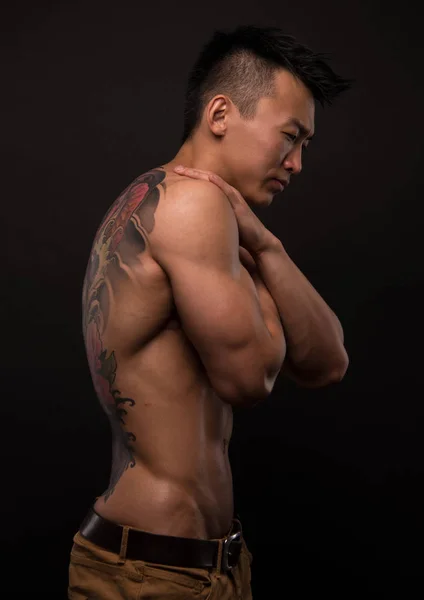 Asain trieste bodybuilder — Stockfoto