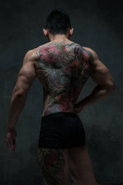 Ázsiai modell tetoválással — Stock Fotó