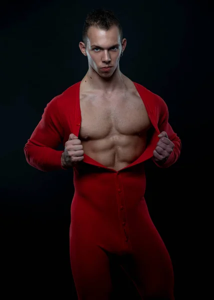 Спортивна Чоловіча Модель Червоній Піжамі — стокове фото