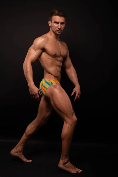Fitness Modelo Masculino Estudio —  Fotos de Stock