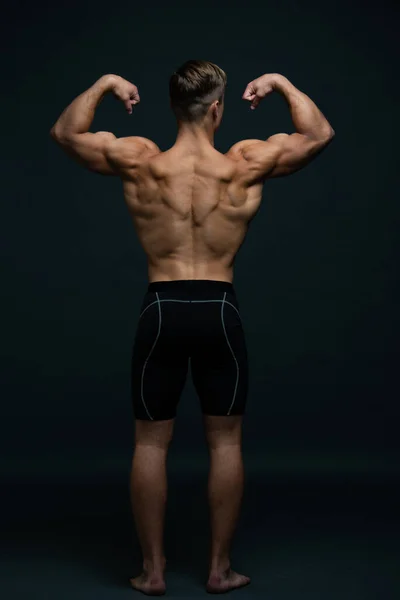 Muscled Male Model Showing His Back — Stock Photo, Image