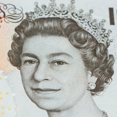 Kraliçe Elizabeth Sterlini üzerinde portresi