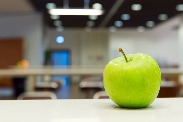 Manzana verde fresca — Foto de Stock