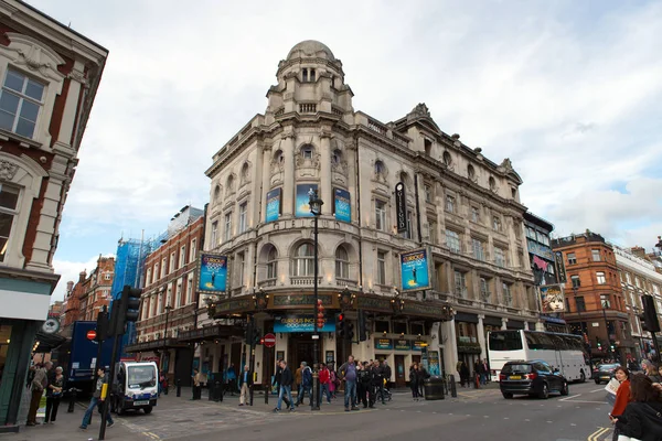 吉尔古德剧院在伦敦的鲁珀特街 — 图库照片