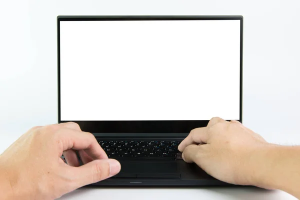 Ręcznie wpisując laptopa — Zdjęcie stockowe