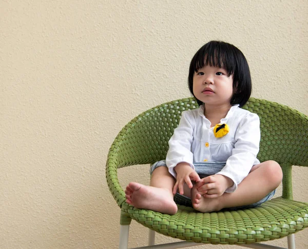 Little Asian girl — Stock Photo, Image