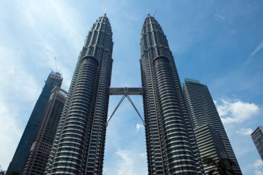 Petronas İkiz Kuleleri