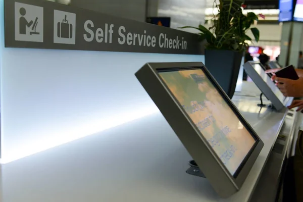 Self service check-in kiosks — Stock Photo, Image