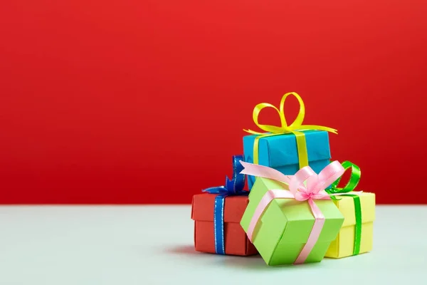 Cajas de regalo coloridas — Foto de Stock