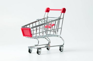 Boş kırmızı renk alışveriş sepeti 