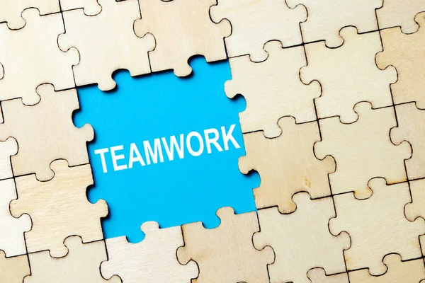 Puzzle de piezas con palabra Trabajo en equipo —  Fotos de Stock