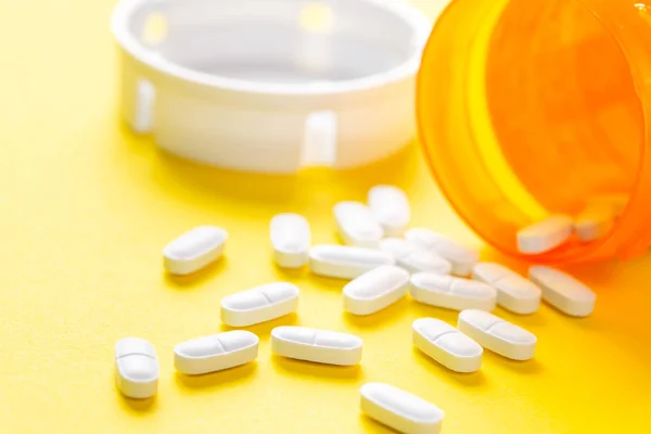 White prescription pills for medical or medicine theme — Stock Photo, Image