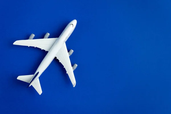 Vliegtuigmodel met vlakke lay — Stockfoto