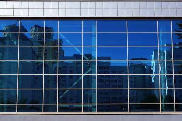 Fachada do edifício moderno. — Fotografia de Stock