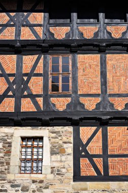 Goslar, Almanya 'da yarı keresteli bir bina..                      
