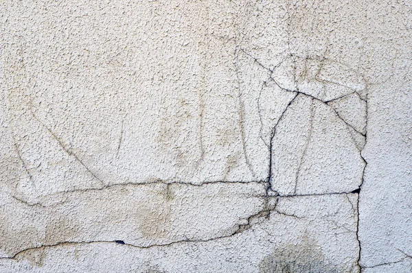 Cracks on weathered wall. — Stock Photo, Image
