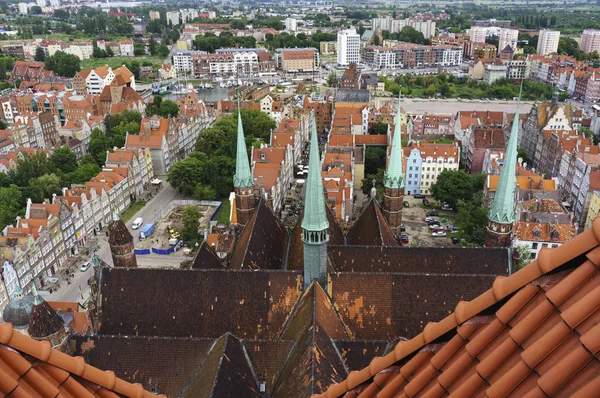 Gdansk városképe, Lengyelország. Panorámás kilátás. — Stock Fotó