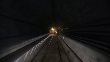 Metro yolculuğu görünümü