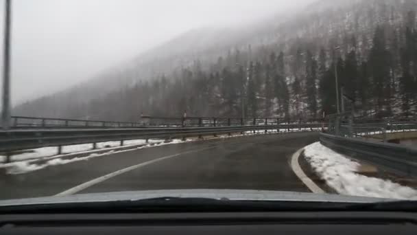 Körning i snö — Stockvideo