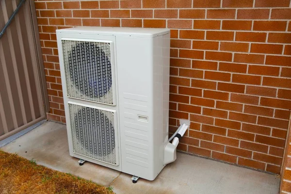 Légkondicionáló külső egység — Stock Fotó