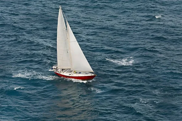 Reise mit dem Segelboot — Stockfoto