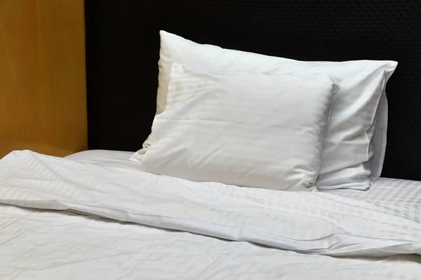 Готель bed крупним планом — стокове фото
