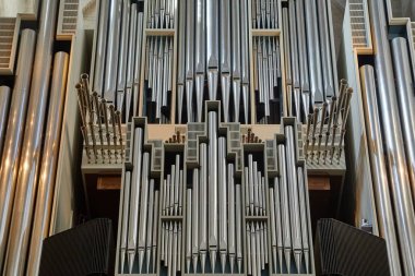 Kilise organ borular