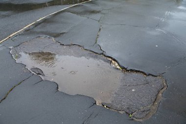 Çukurların yağmurda