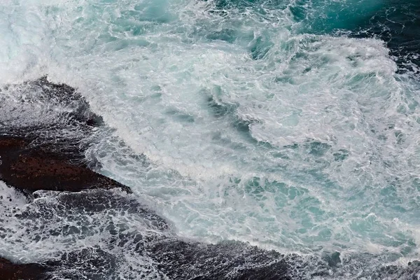 파도 치는 해안 — 스톡 사진