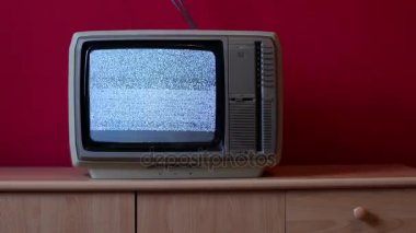 Televizyon çekmiyor.