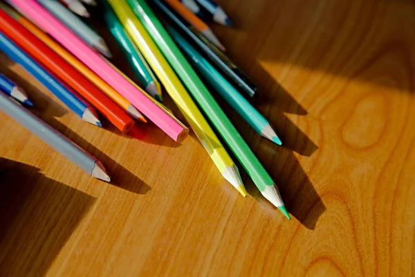 Color pencils on the desk — Stock Photo, Image