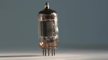 Vakum tüplü portre