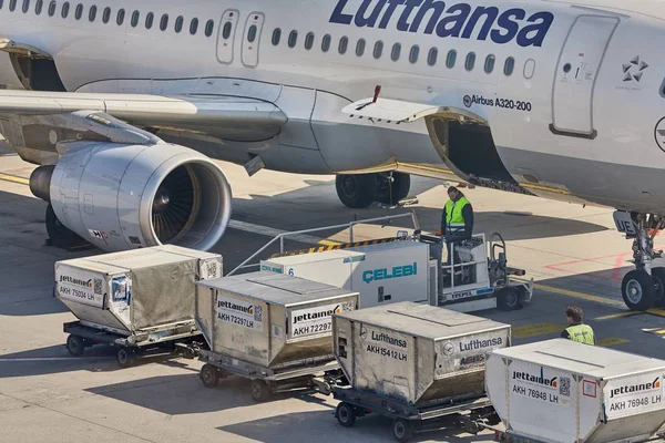 Bodenabfertigung von Flugzeugen — Stockfoto