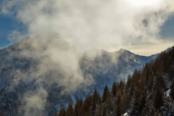 Pistas de esquí desde la parte superior — Foto de Stock